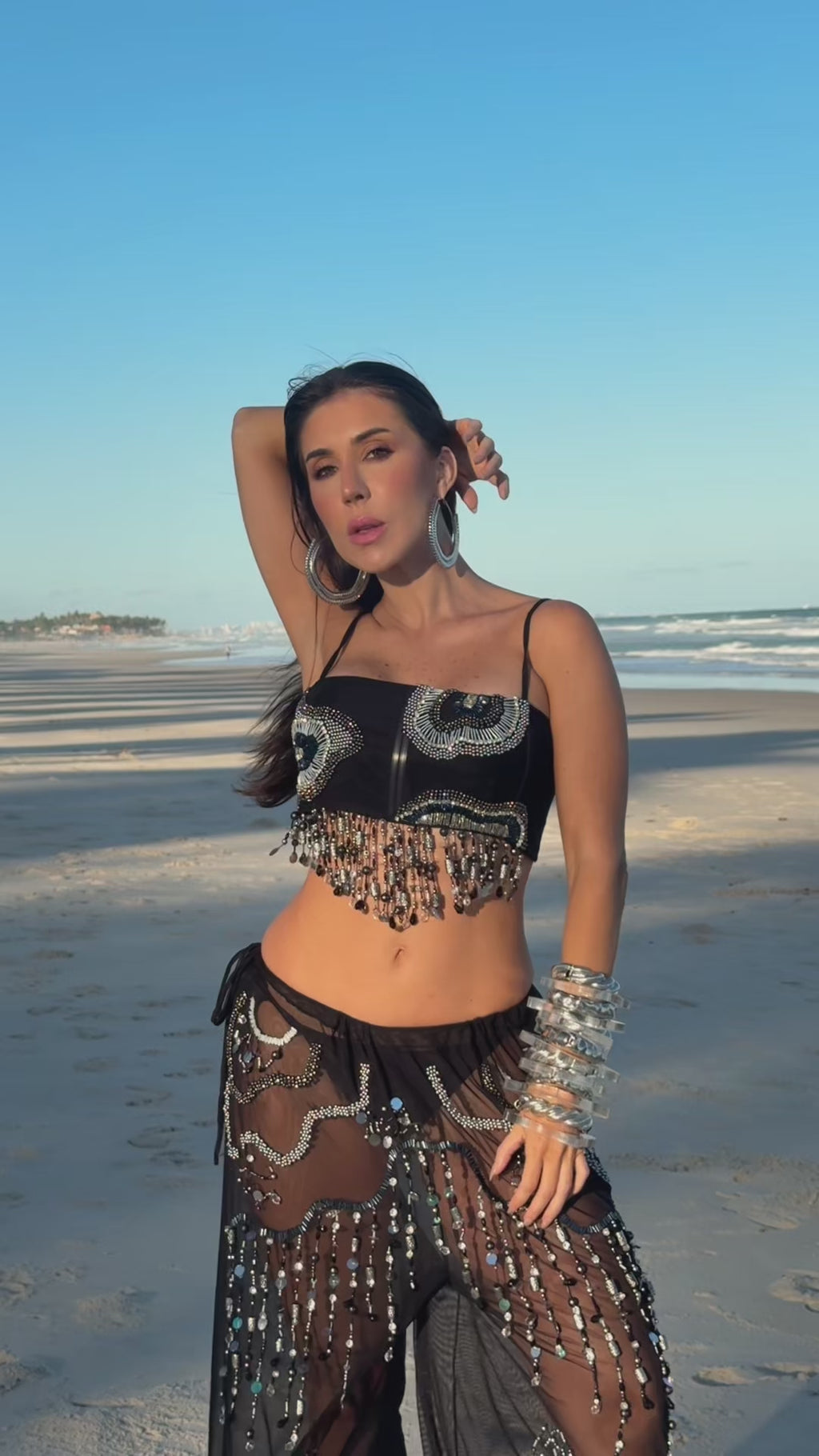 Croped Aura Black